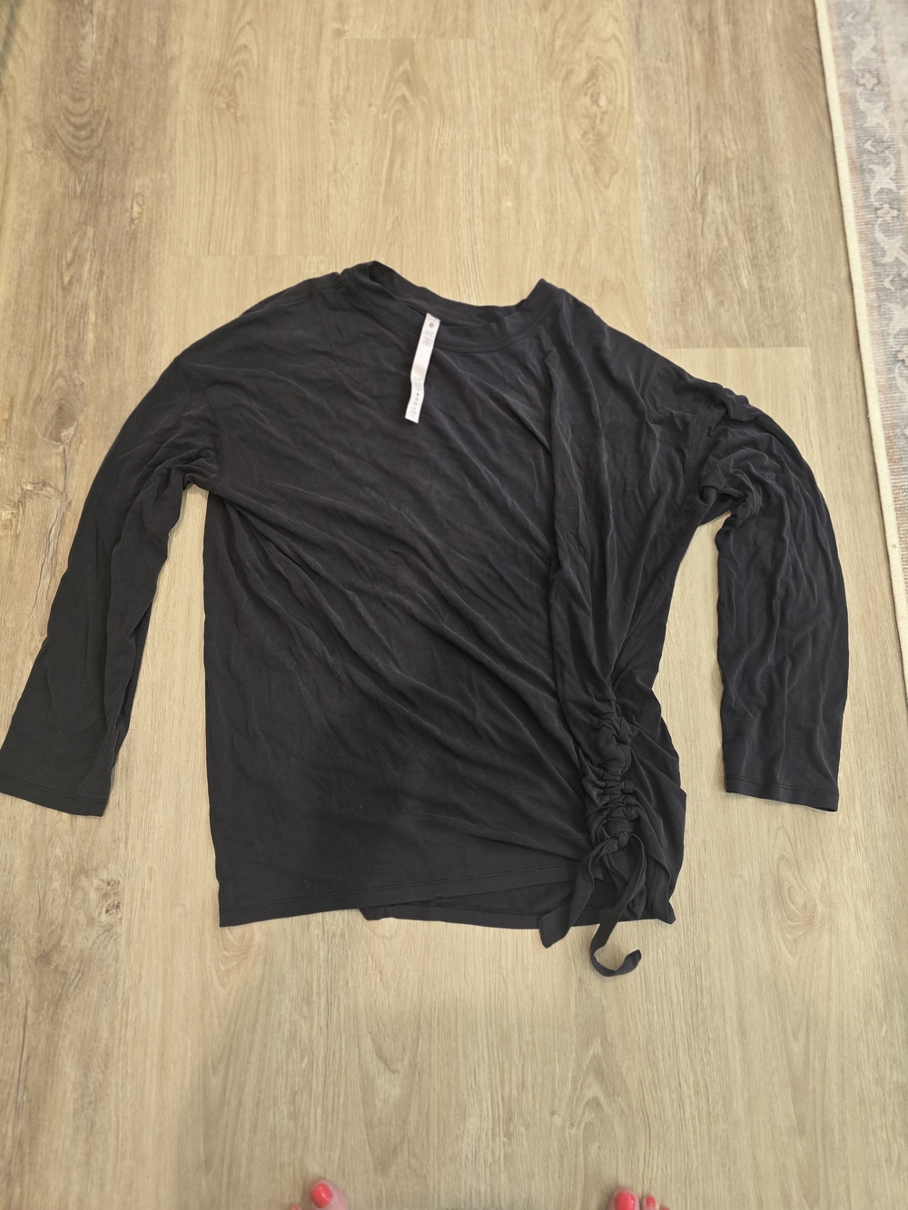 Lululemon Women’s Black Long-Sleeve Side-Ruched Top